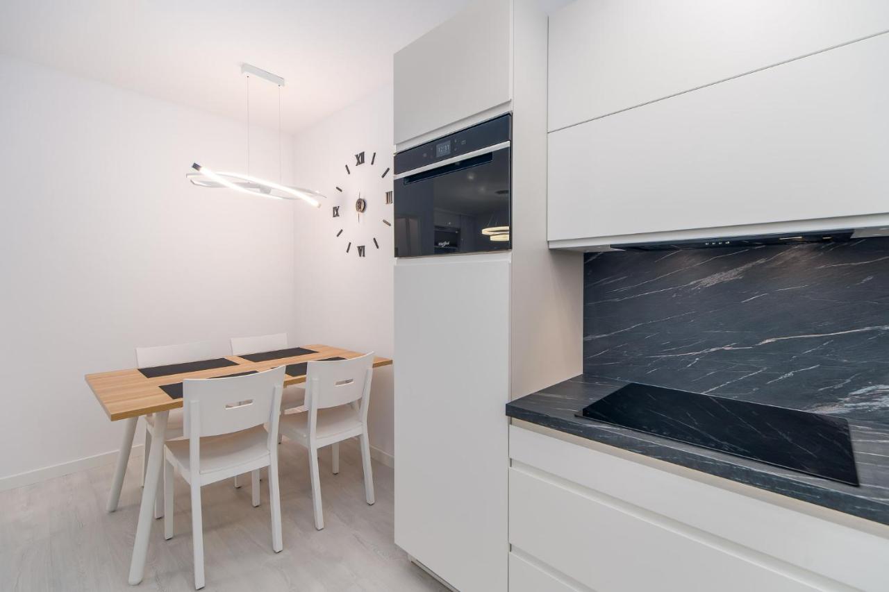 Faro Apartamenty Nadmorskie Tarasy Spa Przy Latarni I Molo Baseny, Sauny, Fitness I Parking W Cenie Kołobrzeg Exteriör bild