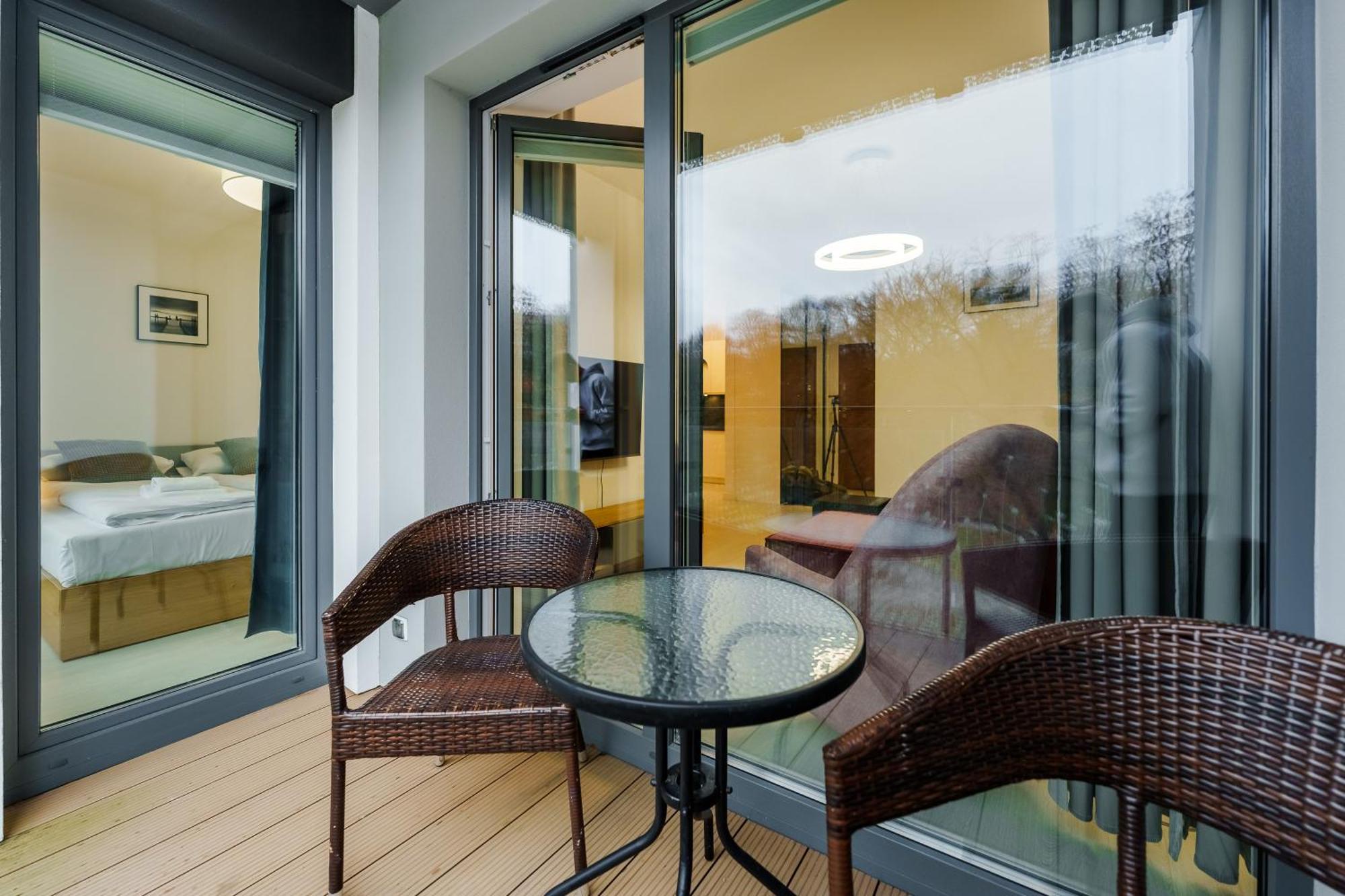 Faro Apartamenty Nadmorskie Tarasy Spa Przy Latarni I Molo Baseny, Sauny, Fitness I Parking W Cenie Kołobrzeg Rum bild