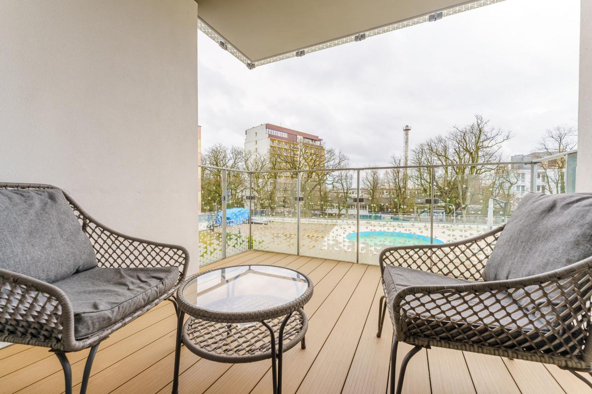 Faro Apartamenty Nadmorskie Tarasy Spa Przy Latarni I Molo Baseny, Sauny, Fitness I Parking W Cenie Kołobrzeg Rum bild